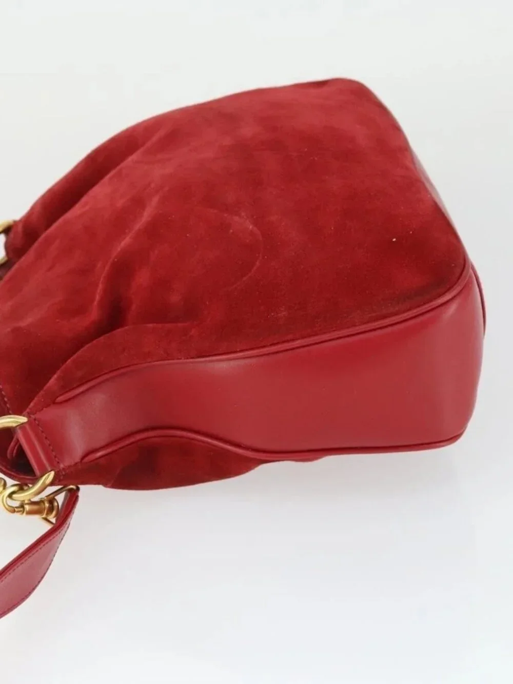Gucci brand	gucci color	red